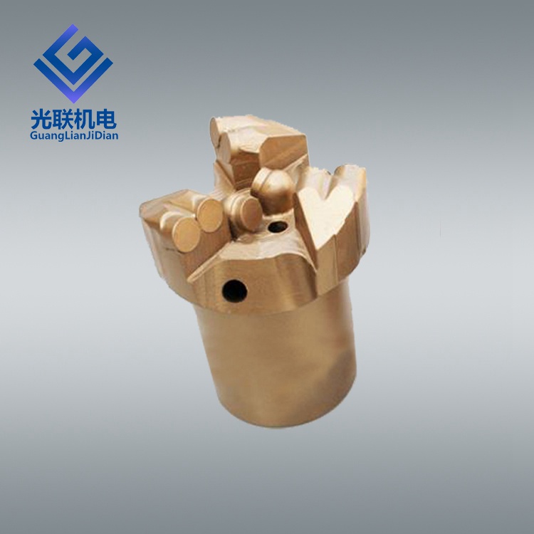 金刚石复合片钻头（PDC）(图1)